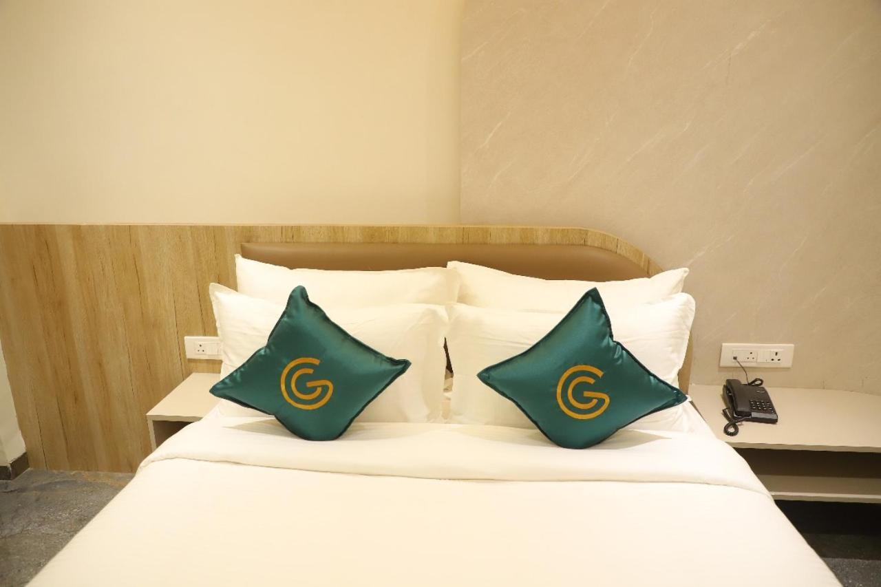 Hotel Cosmos Green อินดอร์ ภายนอก รูปภาพ