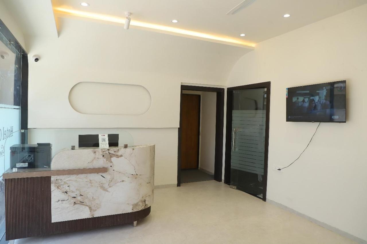 Hotel Cosmos Green อินดอร์ ภายนอก รูปภาพ