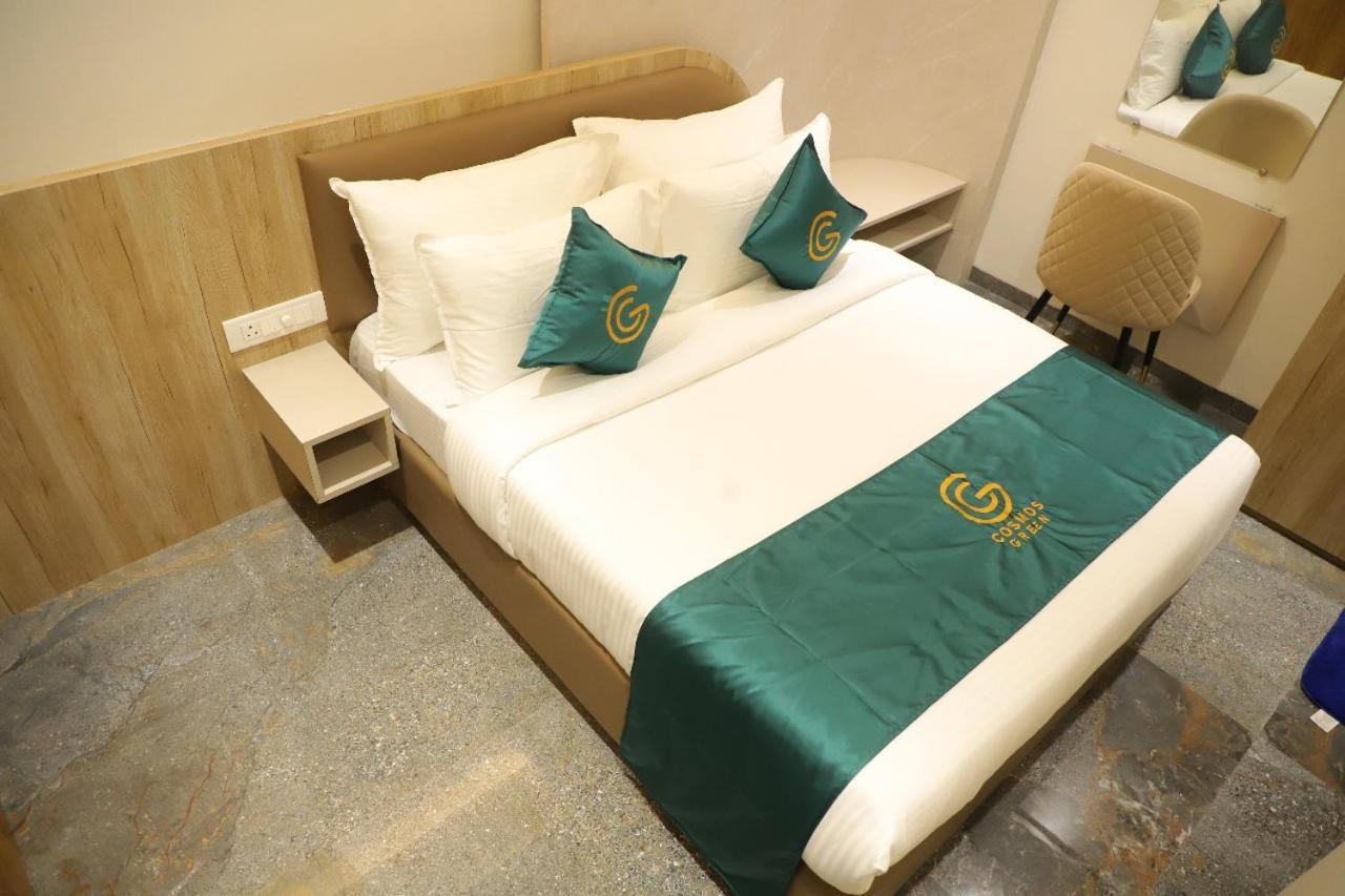 Hotel Cosmos Green อินดอร์ ภายนอก รูปภาพ